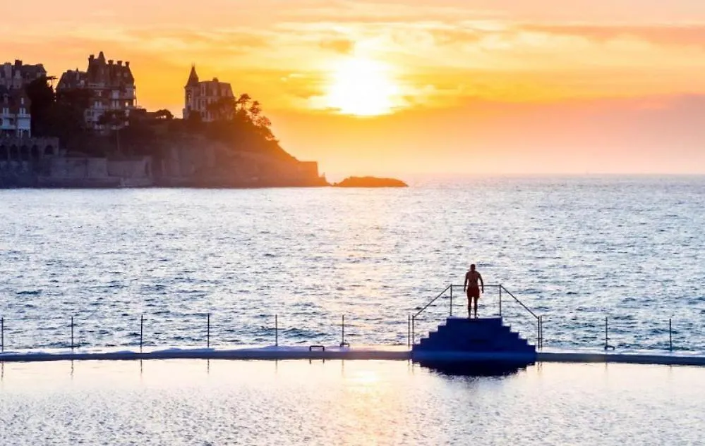 Charmant T2 Meuble Plein Centre Et Proche Plage Dinard Apartment